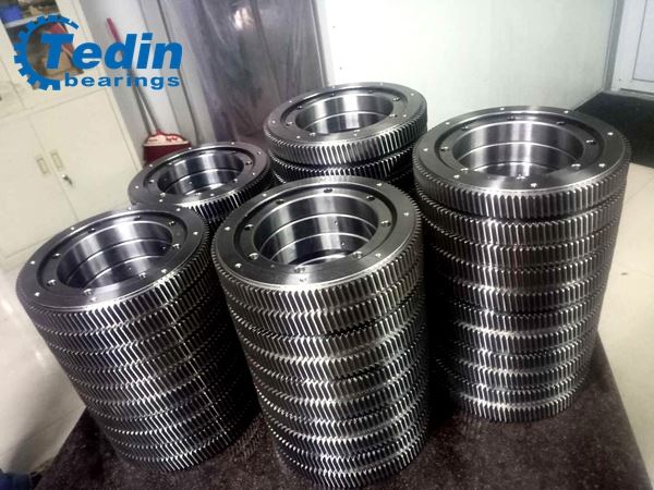 Otočné ložisko so špirálovým ozubením používané pre detekčné zariadenia COVID-19